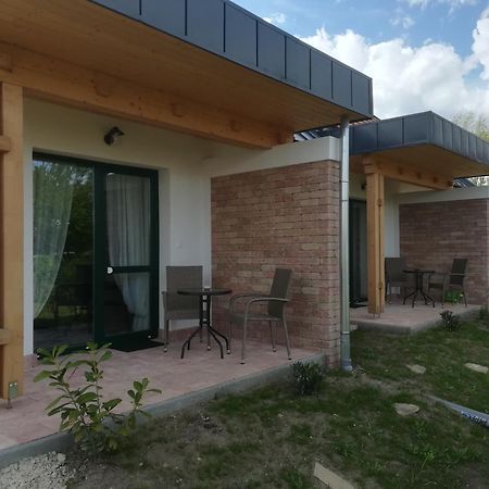 Edina Vendeghaz-Gyenesdias Lägenhet Exteriör bild