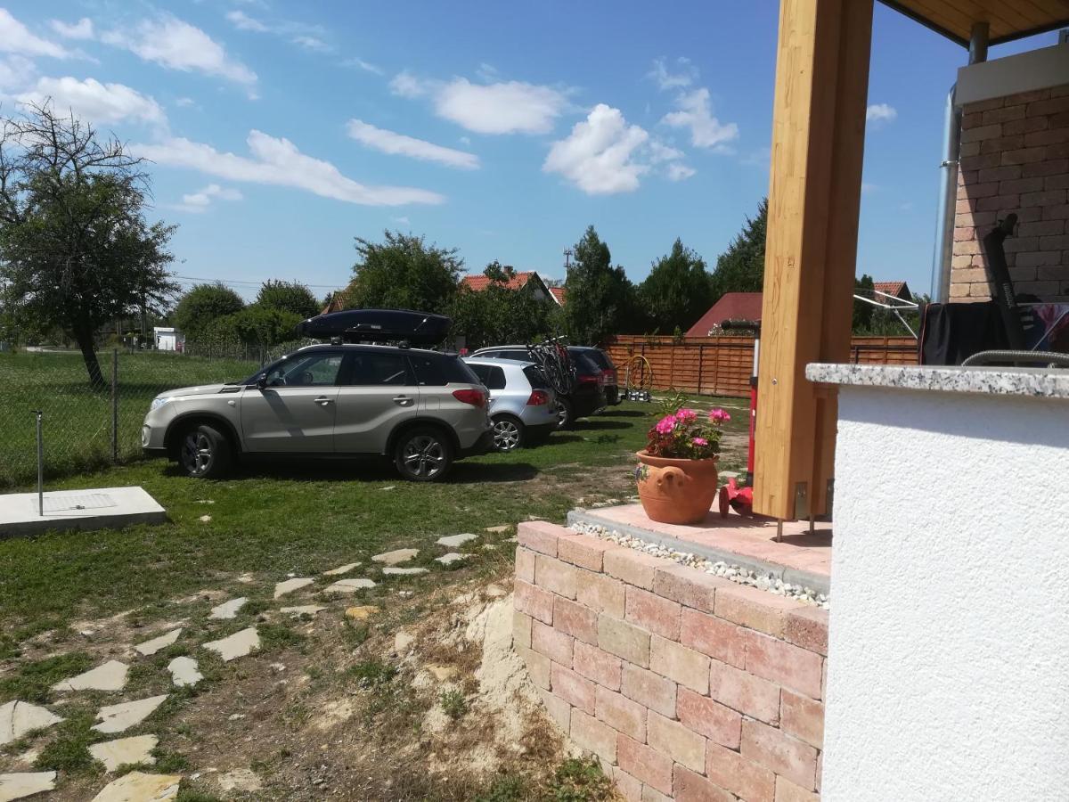 Edina Vendeghaz-Gyenesdias Lägenhet Exteriör bild