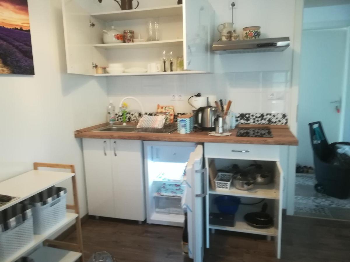 Edina Vendeghaz-Gyenesdias Lägenhet Exteriör bild